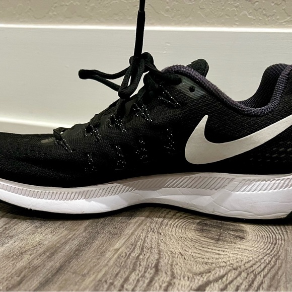 Nike running shoes - Picture 3 of 3